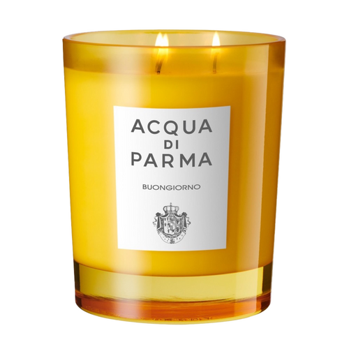 Vela Acqua Di Parma Buongiorno com chamas duplas em frasco amarelo exclusivo, proporcionando aromas verdes italianos frescos para os amantes de fragrâncias caseiras.