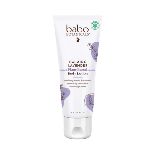 Babo Botanicals Calming Lavender Baby Lotion, שפופרת 8 oz עם מרכיבים צמחיים. מושלם להענקת לחות ולהרגעה של העור הרגיש של התינוק.