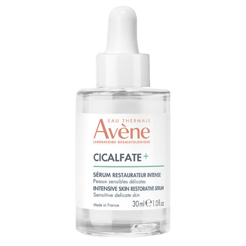 Avene Cicalfate+ Skin Serum - Restore & Protect, 30 ml ansiktsserum for sensitiv hud med barriereforsterkende ingredienser i en klar glassflaske.