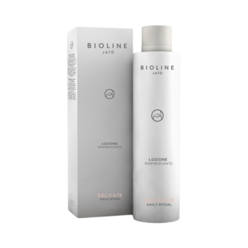 Bioline Delicate Lotion Αναζωογονητικό τονωτικό προσώπου σε μπουκάλι 200ml, σχεδιασμένο να μαλακώνει και να αποκαθιστά το ευαίσθητο δέρμα. Περιλαμβάνει κομψή συσκευασία.