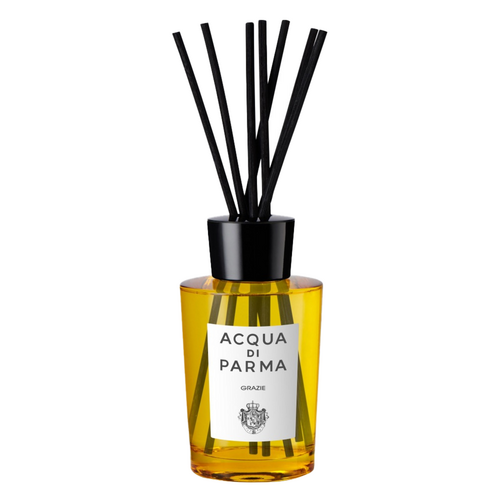 Acqua Di Parma Grazie Diffuser من زجاج العنبر الأنيق مع قصب ناشر أسود. رائحة منزلية راقية من مجموعة الشموع والروائح المنزلية.