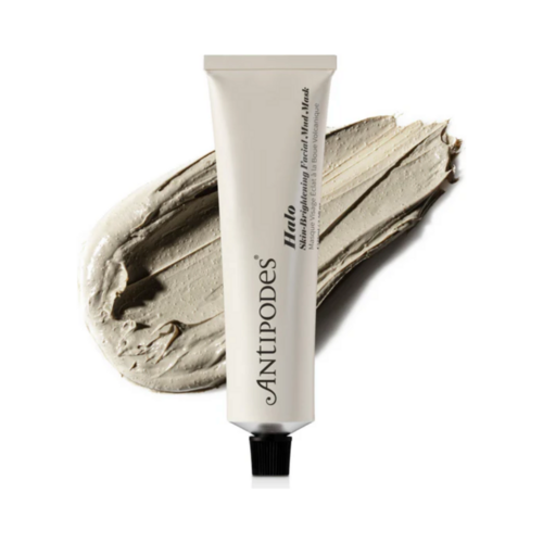 Antipodes® Halo Natural Facial Mud Mask που εμφανίζεται με δείγμα προϊόντος, τονίζοντας τις καθαριστικές και αποσυμφορητικές ιδιότητές της.