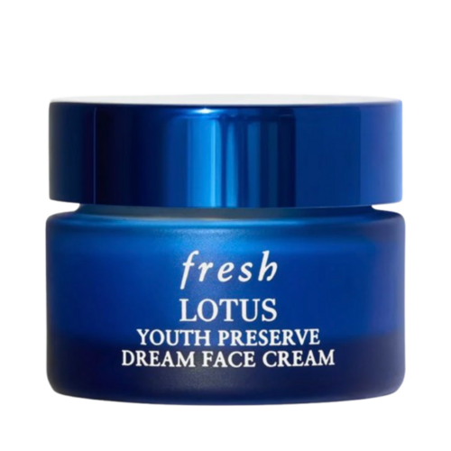 Sininen purkki Fresh Lotus Youth Preserve -yövoidetta, joka on suunniteltu ihon uudistamiseen yön yli. Anti-aging yövoide kosteuttaa ja tasoittaa ihoa.