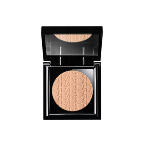 RVB Lab Mono Eyeshadow Matte - 17 Custard dans un compact noir élégant avec miroir, idéal comme base de maquillage polyvalente pour des paupières lisses et uniformes.