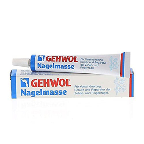 Gehwol Nail Compound in winkelverpakking, geformuleerd om nagels te repareren, beschermen en verfraaien bij hand- en voetbehandelingen.