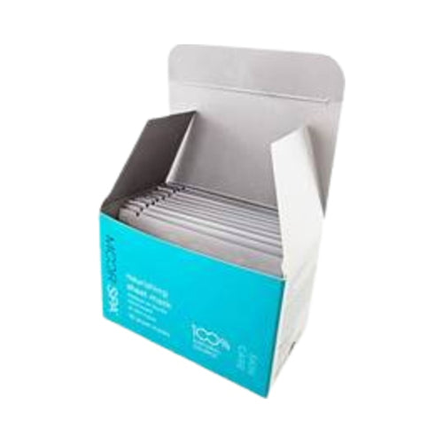 Moor Spa Sheet Mask - Revitaliserende biologisch afbreekbare maskerdoos geopend en bevat 10 gezichtsmaskers voor eenmalig gebruik, ontworpen voor het voeden en revitaliseren van de huid.