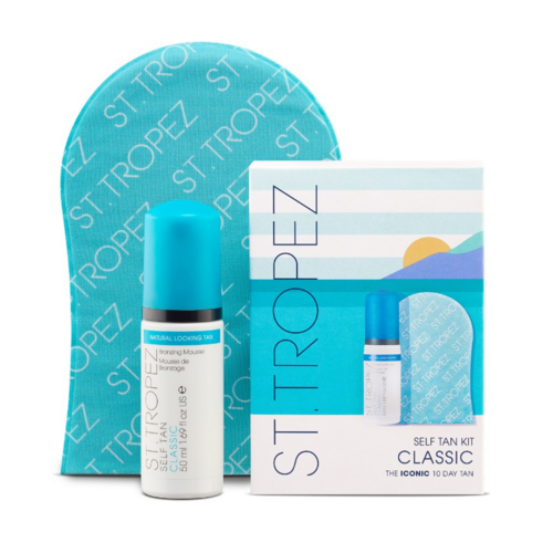 مجموعة St Tropez Tan Kit - Self Tan Classic مع قفاز وموس في عبوة تحمل العلامة التجارية. مثالي للحصول على مظهر مشمس مع تركيبة غنية بالجوجوبا.