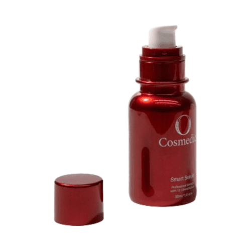 O Cosmedics スマート セラム、30ml/1.01 fl oz は開いたポンプとキャップが横にある状態で示されており、肌の健康をサポートし、表情じわを軽減します。