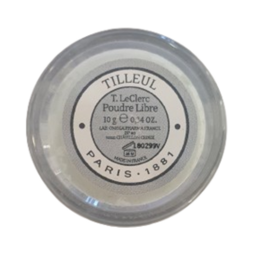 T LeClerc Loose Powder Tilleul em frasco de 10g, uma base leve em pó água-marinha que ilumina e esconde para um tom de pele impecável.
