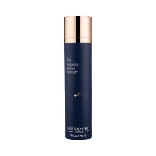 Skinbetter Moisturizer - トリオ リバランシングは、洗練されたネイビーとゴールドの 1.7 液量オンス ボトルに入っており、軽量の水分補給と乾燥肌の緩和のために設計されています。