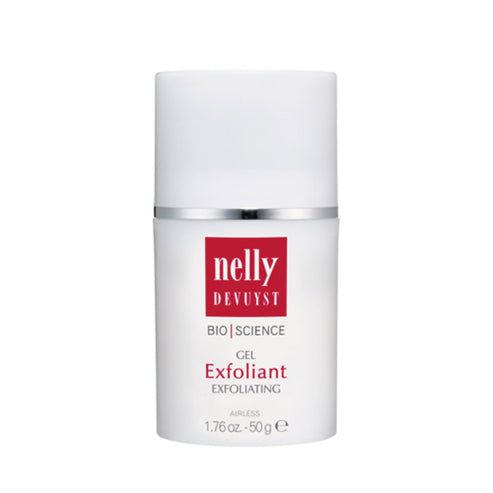 Nelly Devuyst exfoliant la peau sensible au gel
