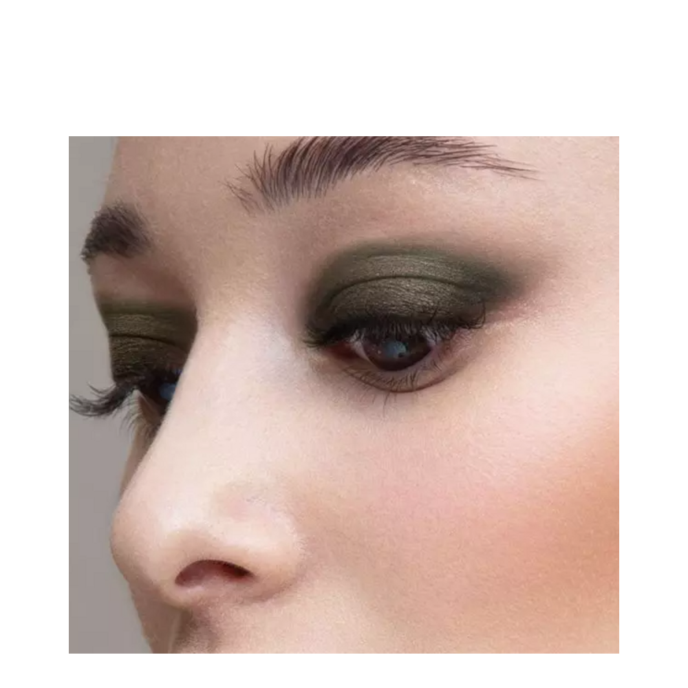 T LeClerc Eye Shadow 2.5g in matte violet, offering a bold yet elegant shade for creative eye makeup.