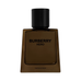 Burberry Hero Parfum Intense miehille, esittelee modernin, kulmikkaan pullon muotoilun. Rohkea tuoksu, jossa on trio setripuuöljyä.