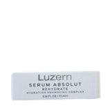 免费赠送 Luzern Serum Absolut ReHydrate 0.26 液量盎司样品，这是一种含有烟酰胺和镁以补充水分的护肤产品，来自 eSkinStore。