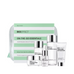 BIOEFFECT On-The-Go Essentials trealamh luacha cúram craicinn le cúig tháirge ar mhéid taistil i mála cosmaideacha soiléir, ar fáil ag eSkinCareStore.