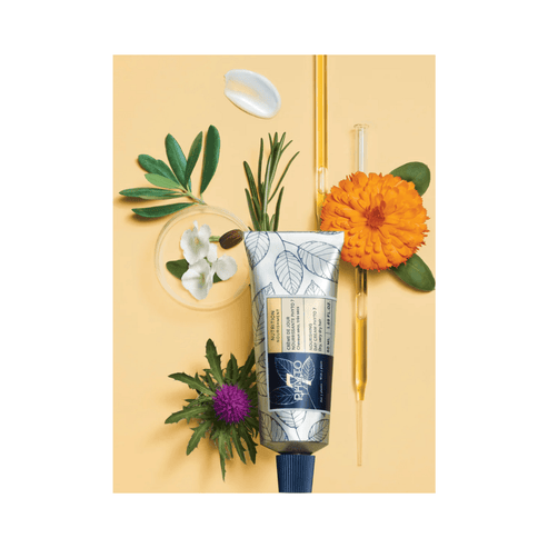 Phyto 7 Nourishing Day Cream in updated leaf-patterned tube design. Lightweight hair treatment for hydration and softness without silicone.