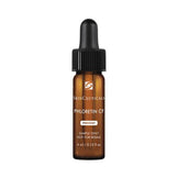 SkinCeuticals 根皮素 CF 面部精华液和护理免费赠送样品，4 毫升适合成熟肌肤的抗衰老精华液，可在 eSkinStore 购买。