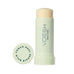 Voesh SoleMate Heel Repair Balm åben med hætte ved siden af, fremviser solid balsamstick. Perfekt til at fugte og reparere ru fødder.